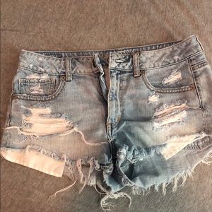 AE high waisted festival shorts - distressed